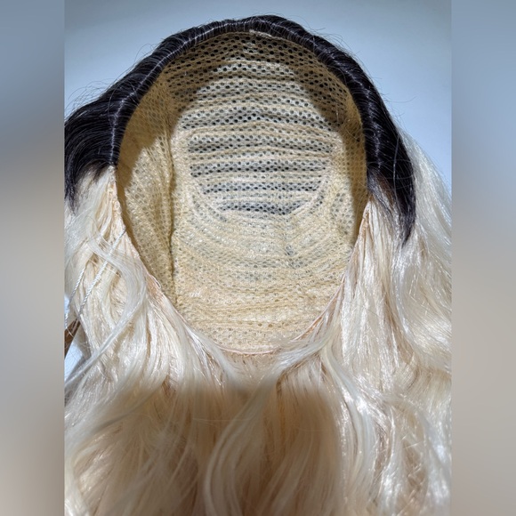 HAIR, 20-21” Wavy, Comb Back, Black/Blonde - Picture 12 of 15